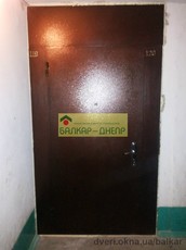 Бронированные двери с молотковой покраской